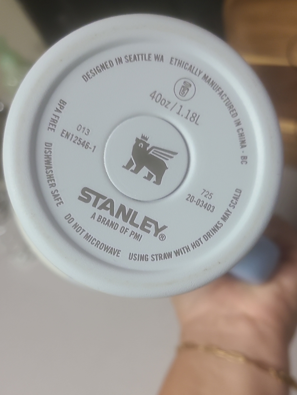 Stanley 40 Oz. - Picture 4 of 4